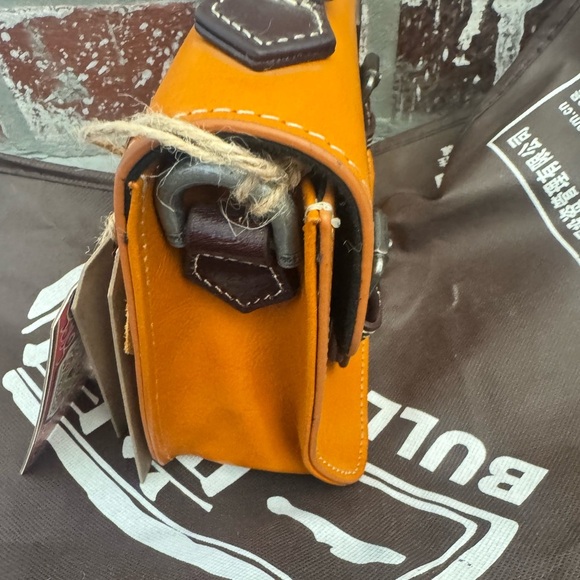 Stylish Tan and Brown Leather Satchel🤎neutral,very versatile,comes w/duster bag🌎 - Picture 14 of 16